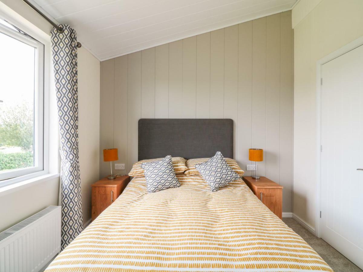 Birch Lodge Нютън Абът Екстериор снимка